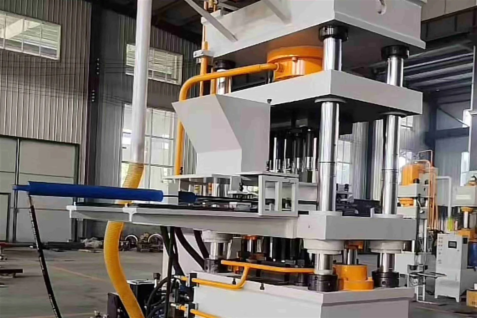 Optional accessories for hydraulic presses Optional accessories for hydraulic presses