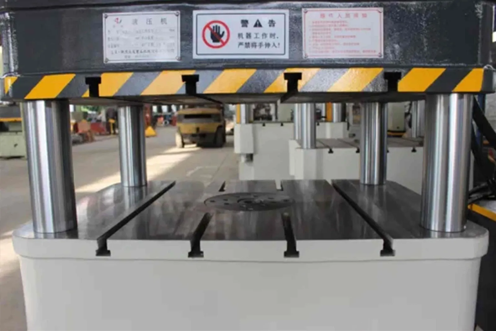 Hydraulic press workbench customization Hydraulic press workbench customization